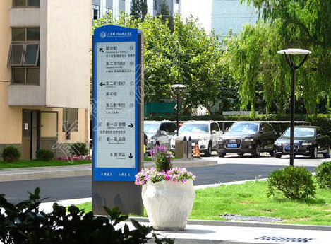 信阳哪些因素影响宣传栏的制作？